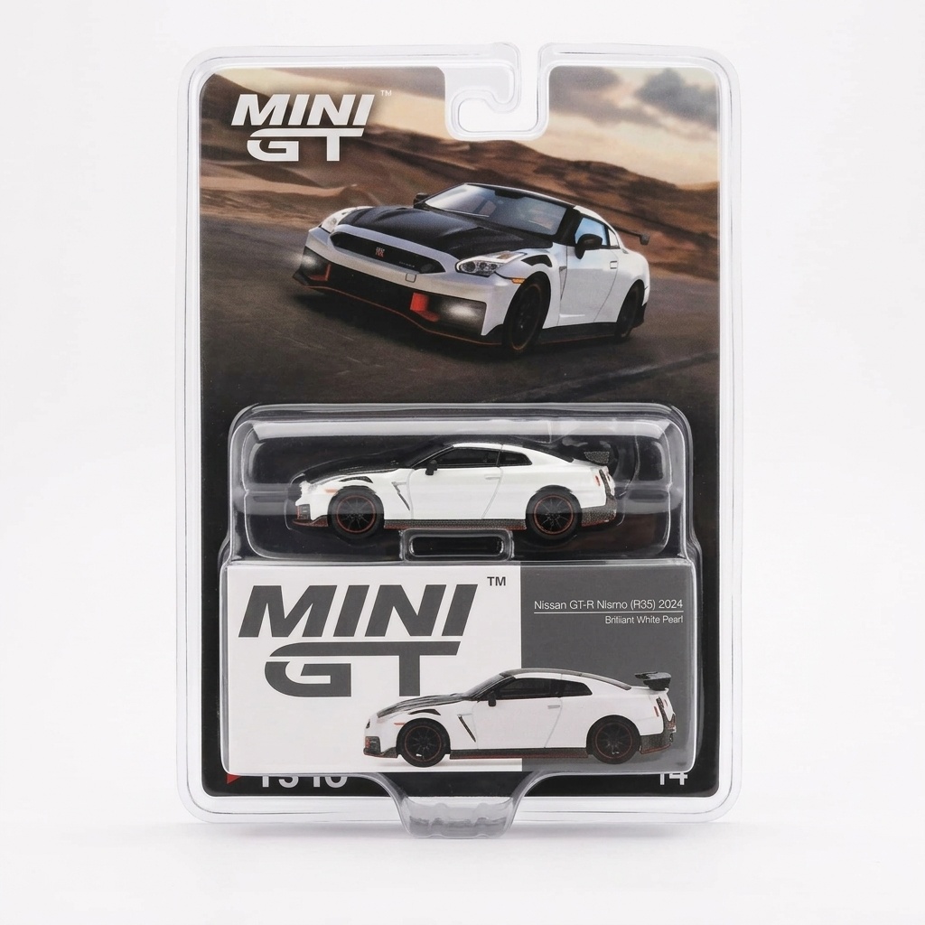 MINI GT — Nissan GT-R Nismo (R35) 2024 (1/64 Ölçek, Brilliant White Pearl)